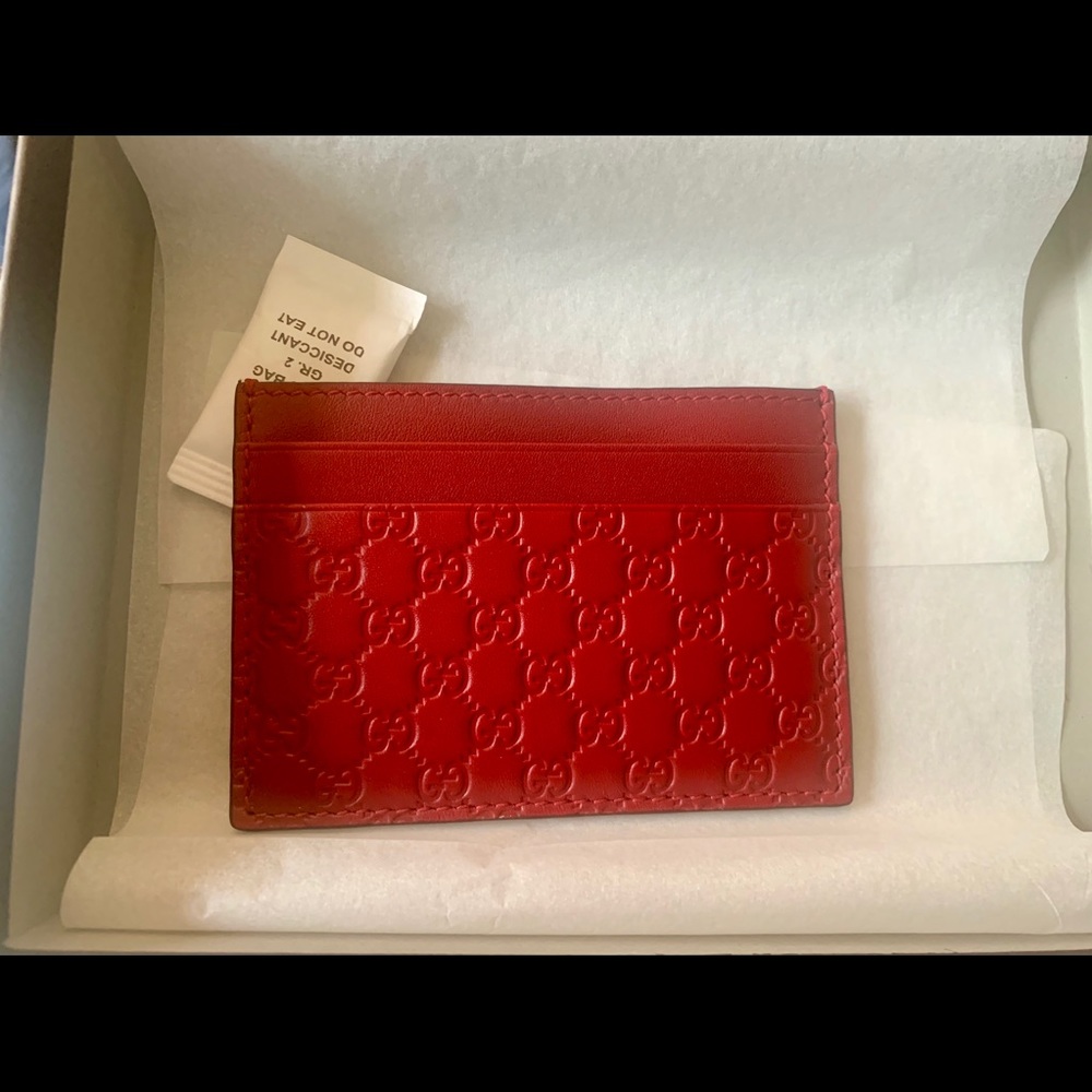 Red  Gucci card holder